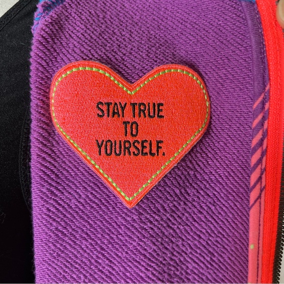 Nike Doernbecher Freestyle Amyiah's Rally Full-Zip Hoodie Sweatshirt MEDIUM EUC - Picture 12 of 16